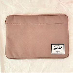 Herschel laptop sleeve